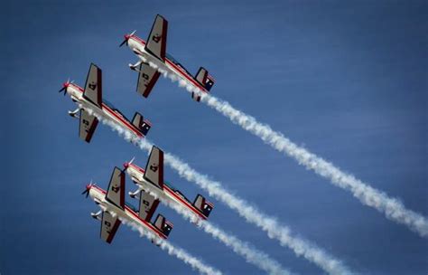 Fidae 2024 vuelve con sus impresionantes vuelos acrobáticos.